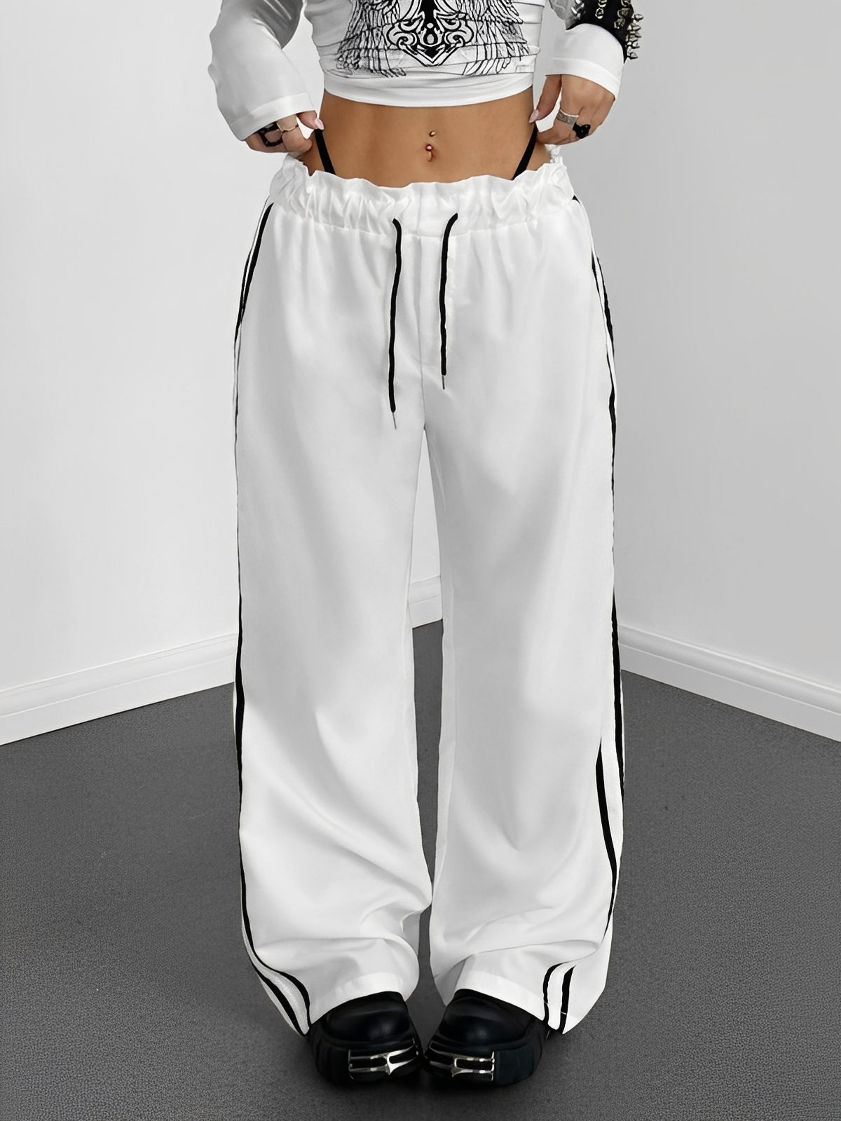 Pantalon Femme Coupe Droite Décontractée – Style Streetwear Moderne