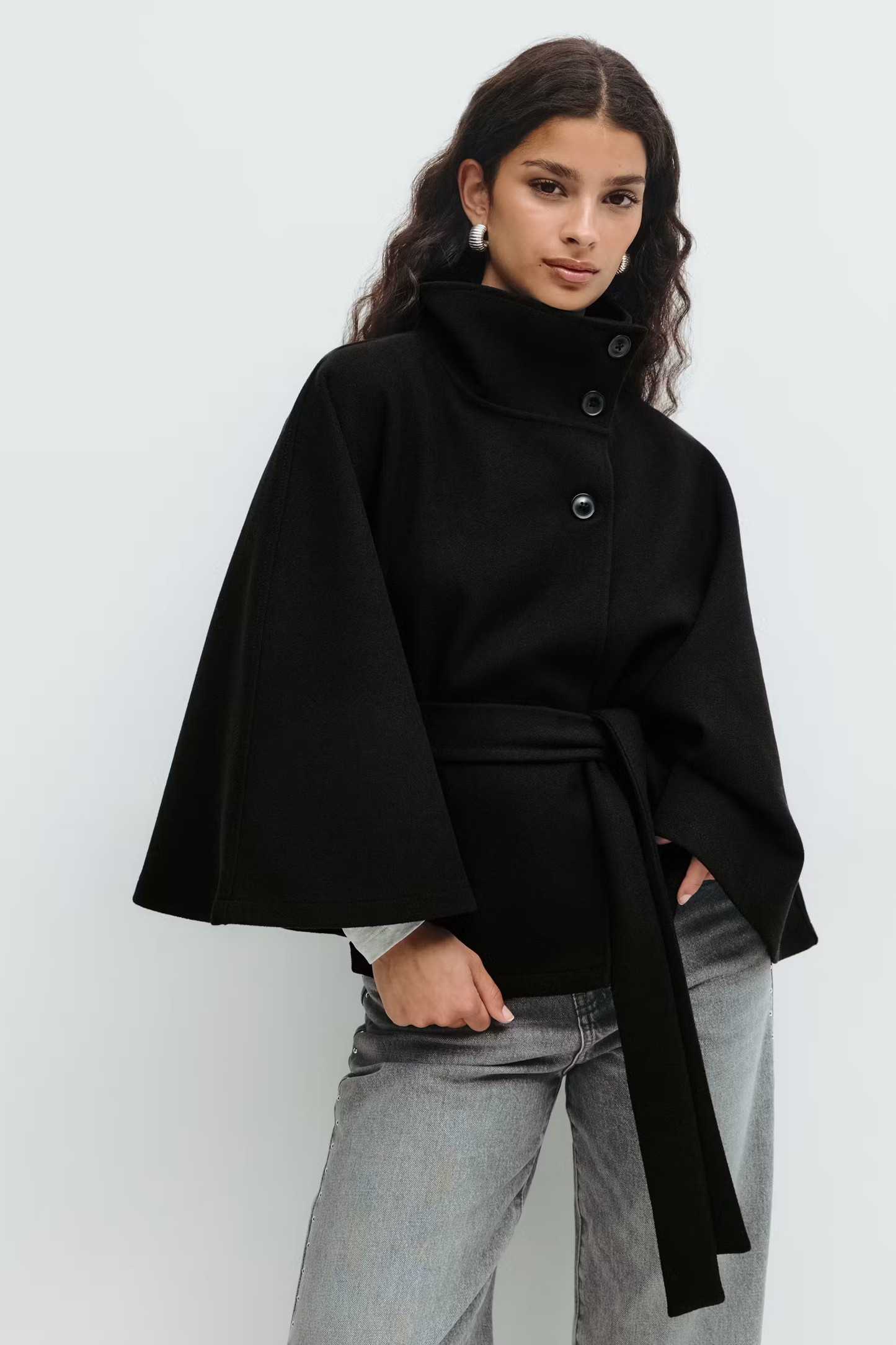 Veste Femme Ceinturée | Coupe Large et Élégance Moderne