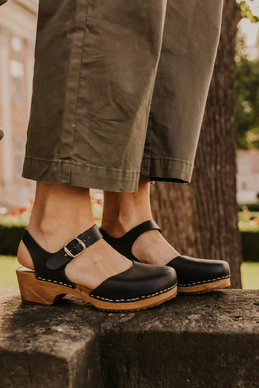 Clogs Élégants pour Femme – Confort Stable & Style Confiant
