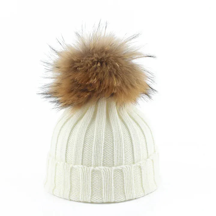 Bonnet Femme | Tricot Doux avec Pompon | Chaleur et Style Hivernal