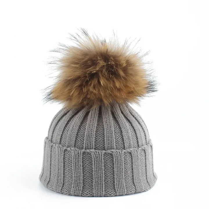 Bonnet Femme | Tricot Doux avec Pompon | Chaleur et Style Hivernal