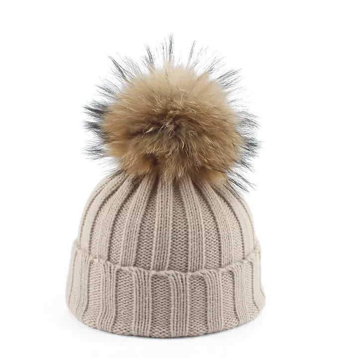Bonnet Femme | Tricot Doux avec Pompon | Chaleur et Style Hivernal