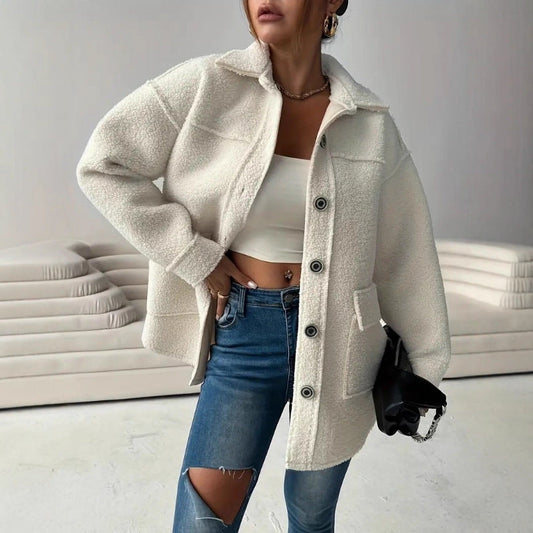 Féline | Manteau Femme Oversize en Teddy Fleece, Blanc Doux, Boutonné, Poches Plaquées