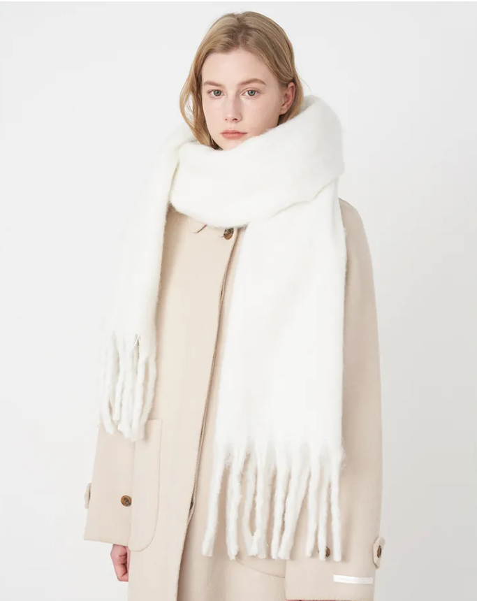 Écharpe Oversized Femme à Franges | Douceur Luxueuse et Style Élégant