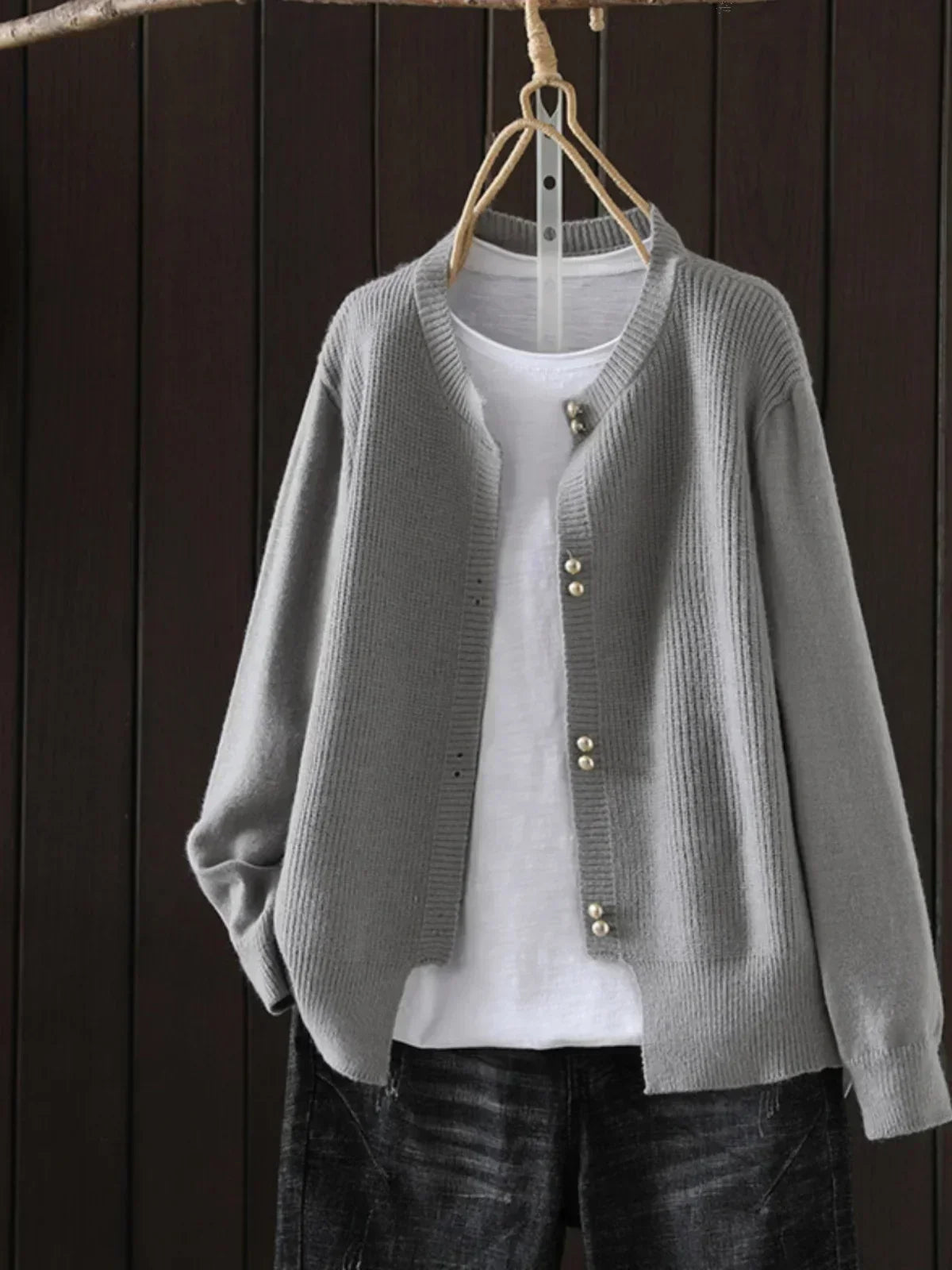 Gilet Femme Élégant | Boutons Perles et Tricot Doux