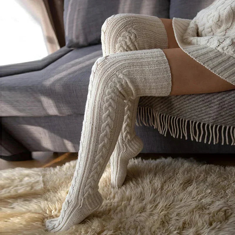 Chaussettes Overknee Femme à Motif Torsadé | Douceur et Élégance Hivernale
