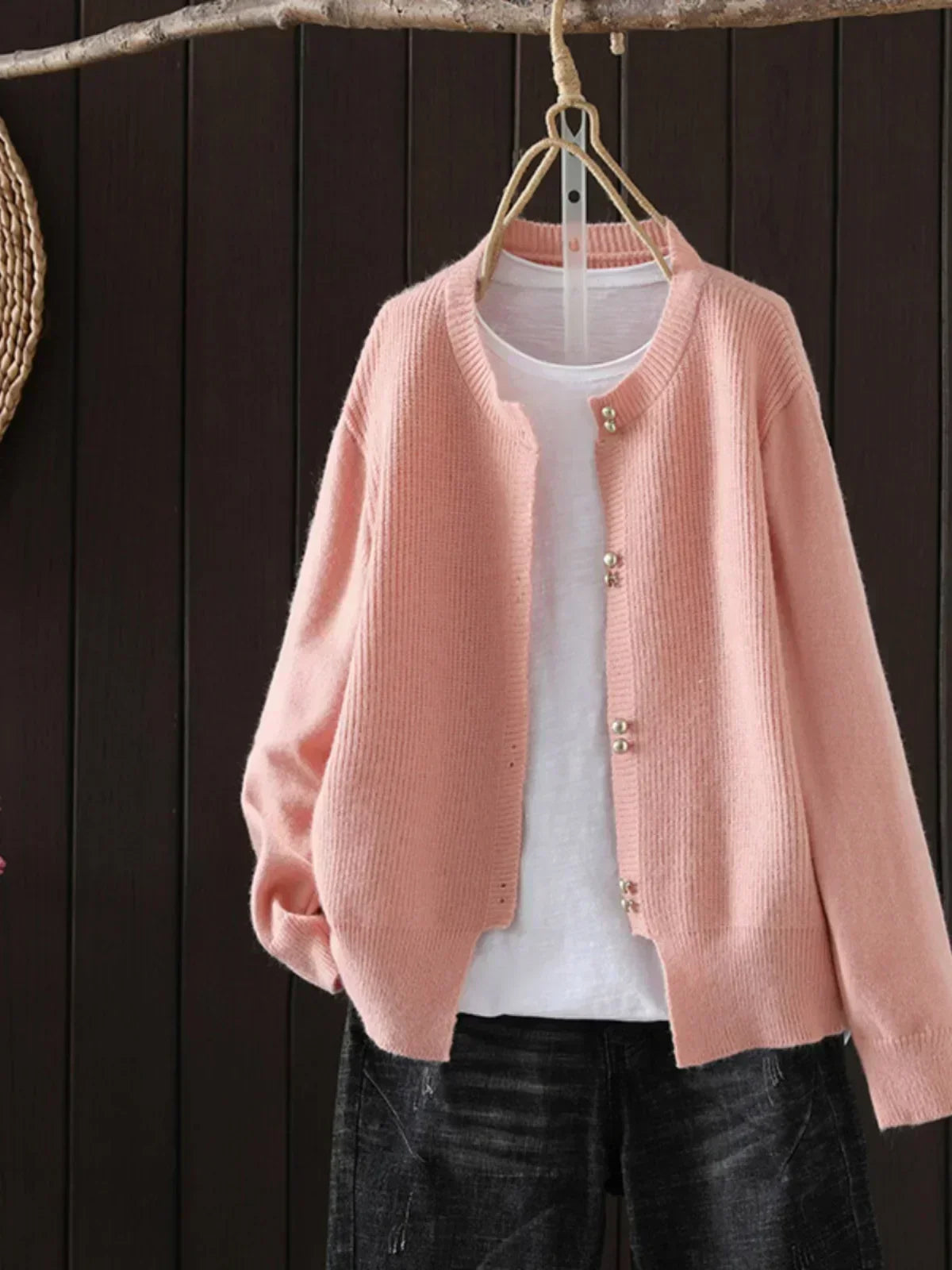 Gilet Femme Élégant | Boutons Perles et Tricot Doux