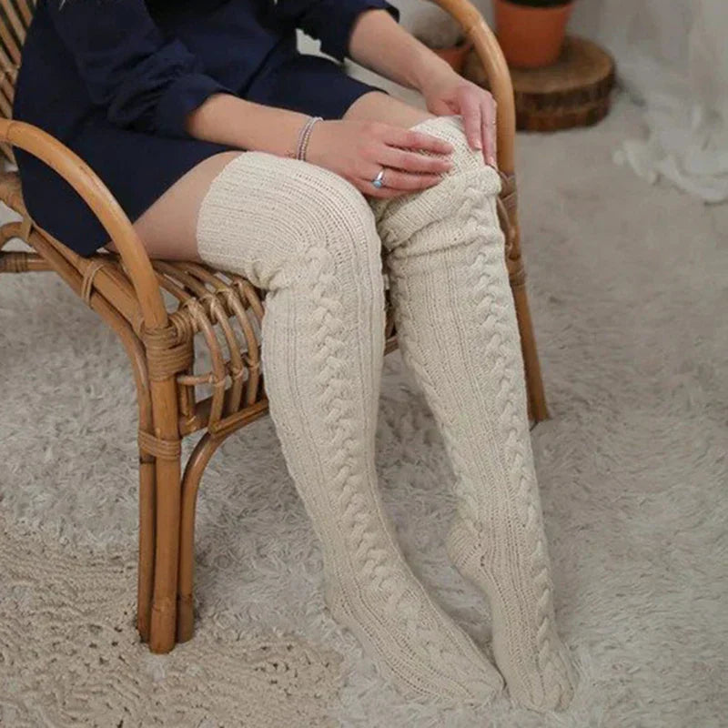 Chaussettes Overknee Femme à Motif Torsadé | Douceur et Élégance Hivernale