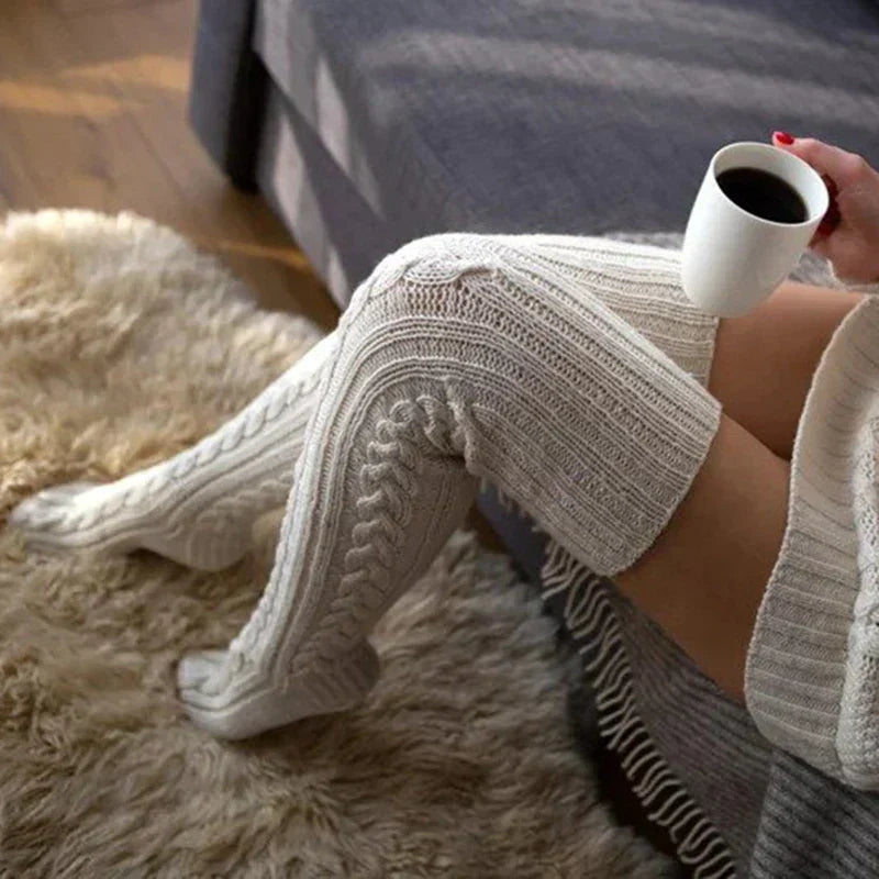 Chaussettes Overknee Femme à Motif Torsadé | Douceur et Élégance Hivernale