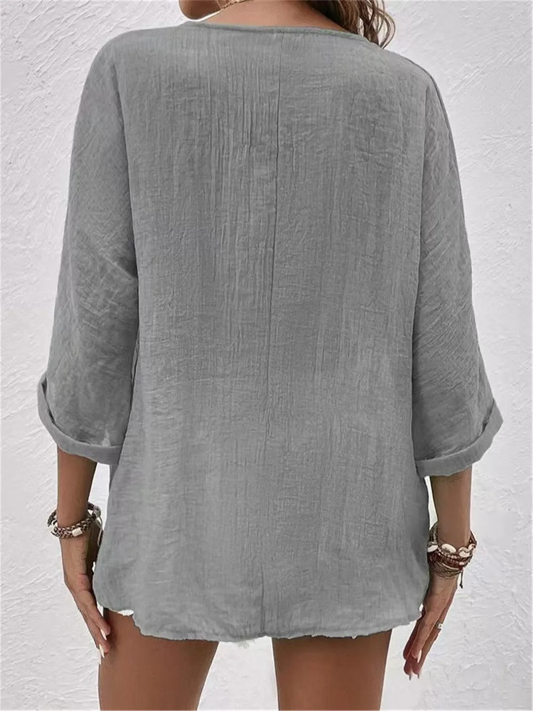 Blouse Élégante à Col V – Style Classique & Confort Quotidien