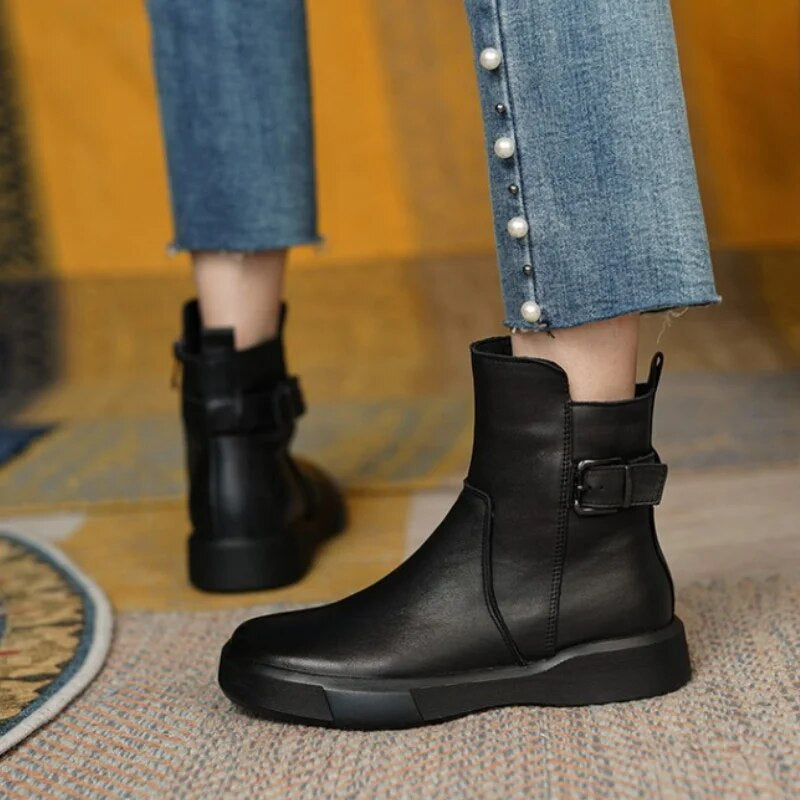 Nathalie | Bottines Femme Cheville avec Boucle Latérale et Semelle Plate Confort