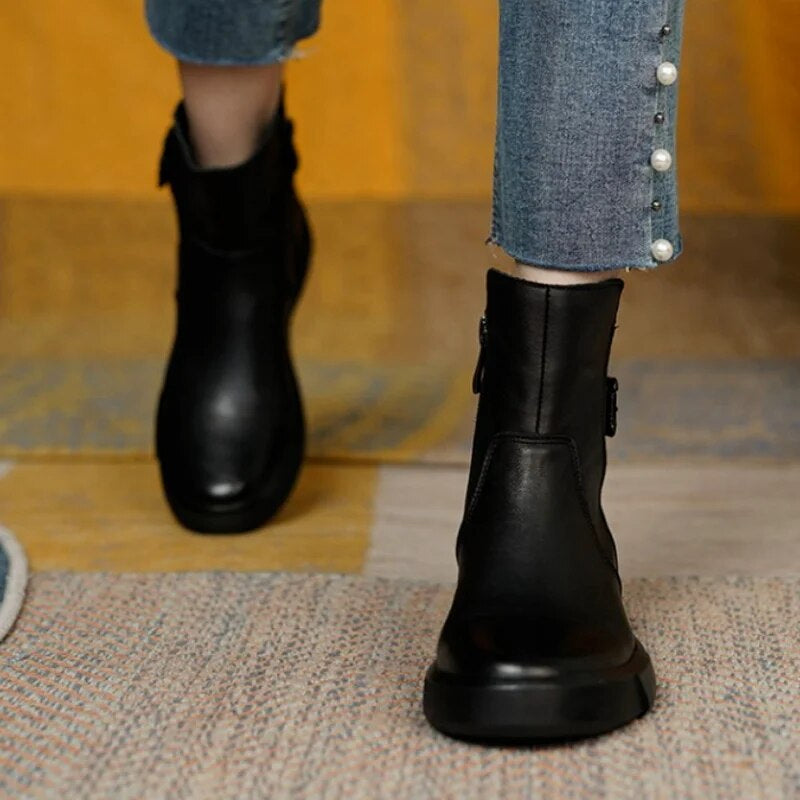 Nathalie | Bottines Femme Cheville avec Boucle Latérale et Semelle Plate Confort