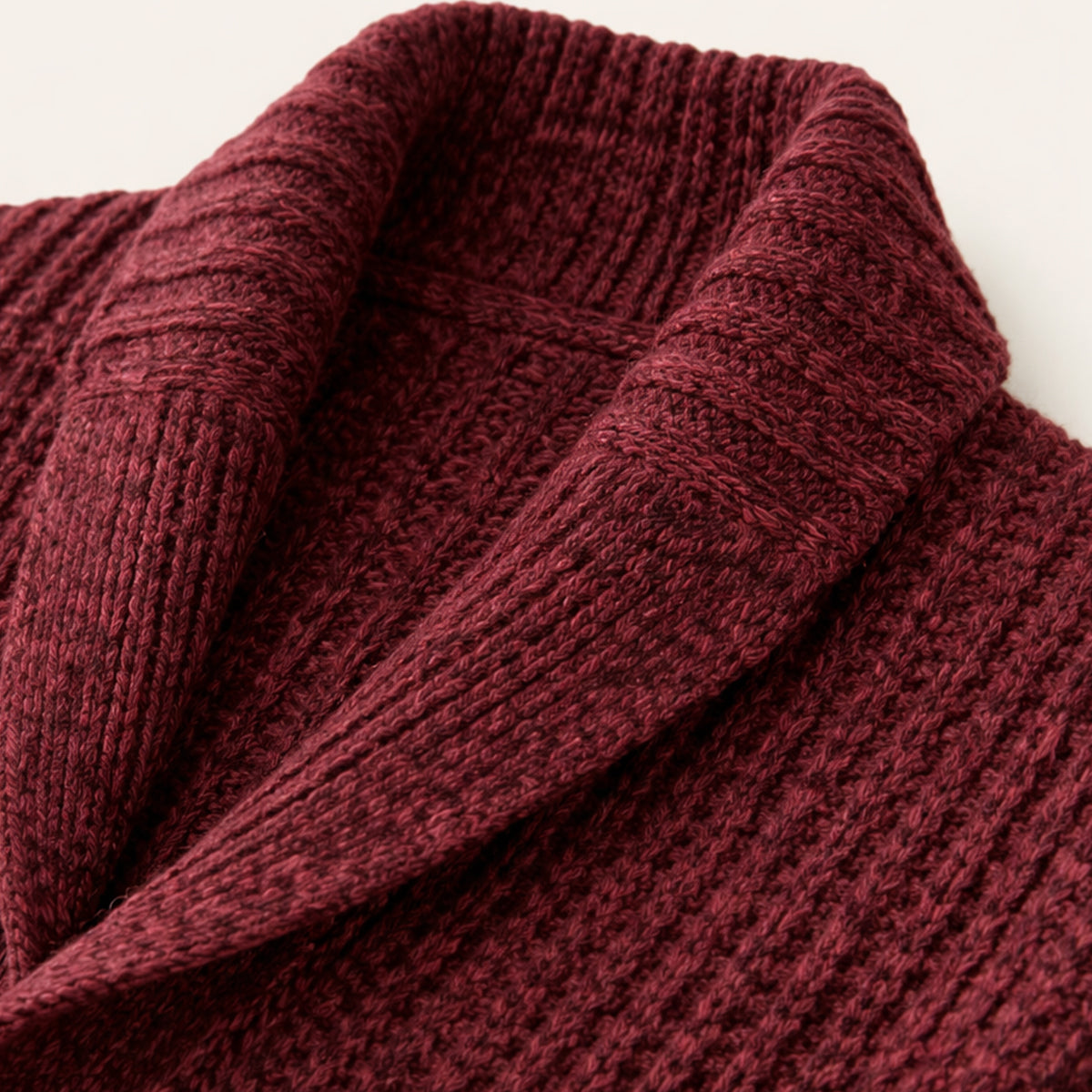 Cardigan Homme Structuré avec Revers – Style, Confort et Polyvalence