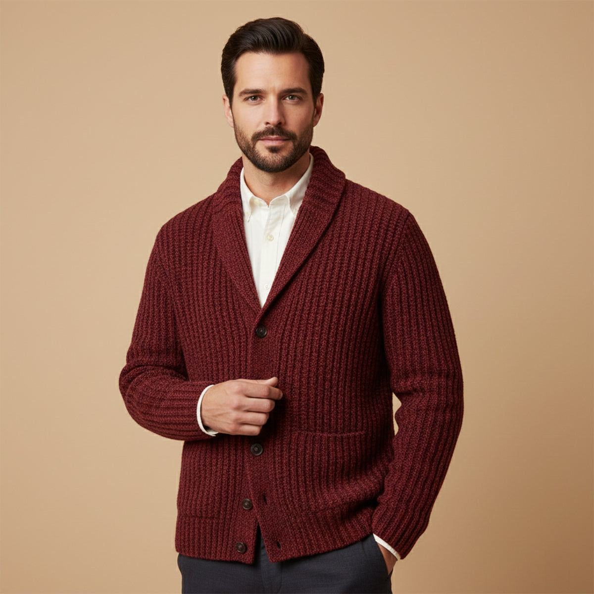 Cardigan Homme Structuré avec Revers – Style, Confort et Polyvalence