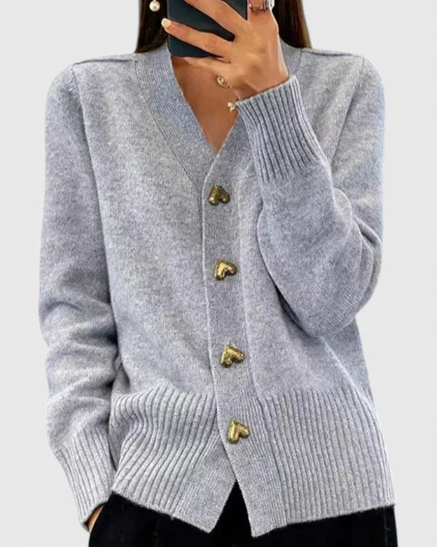 Cardigan Femme | Boutons Cœur Élégants et Confort Douillet