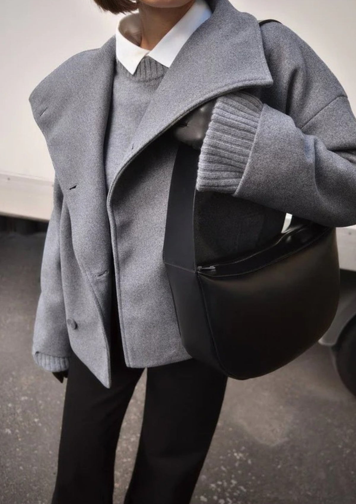 Veste de Mi-Saison pour Femme – Silhouette Moderne et Épurée