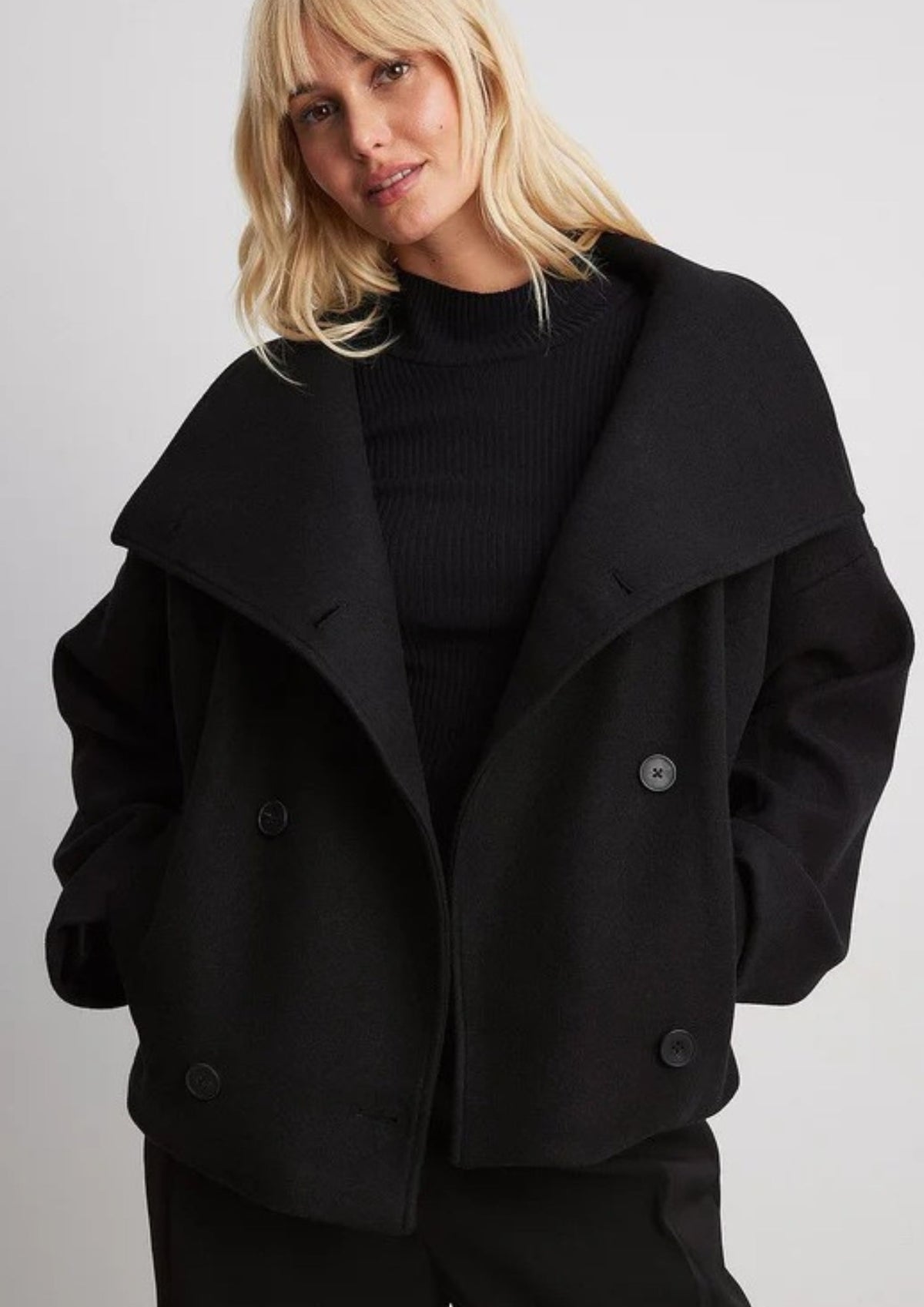 Veste de Mi-Saison pour Femme – Silhouette Moderne et Épurée