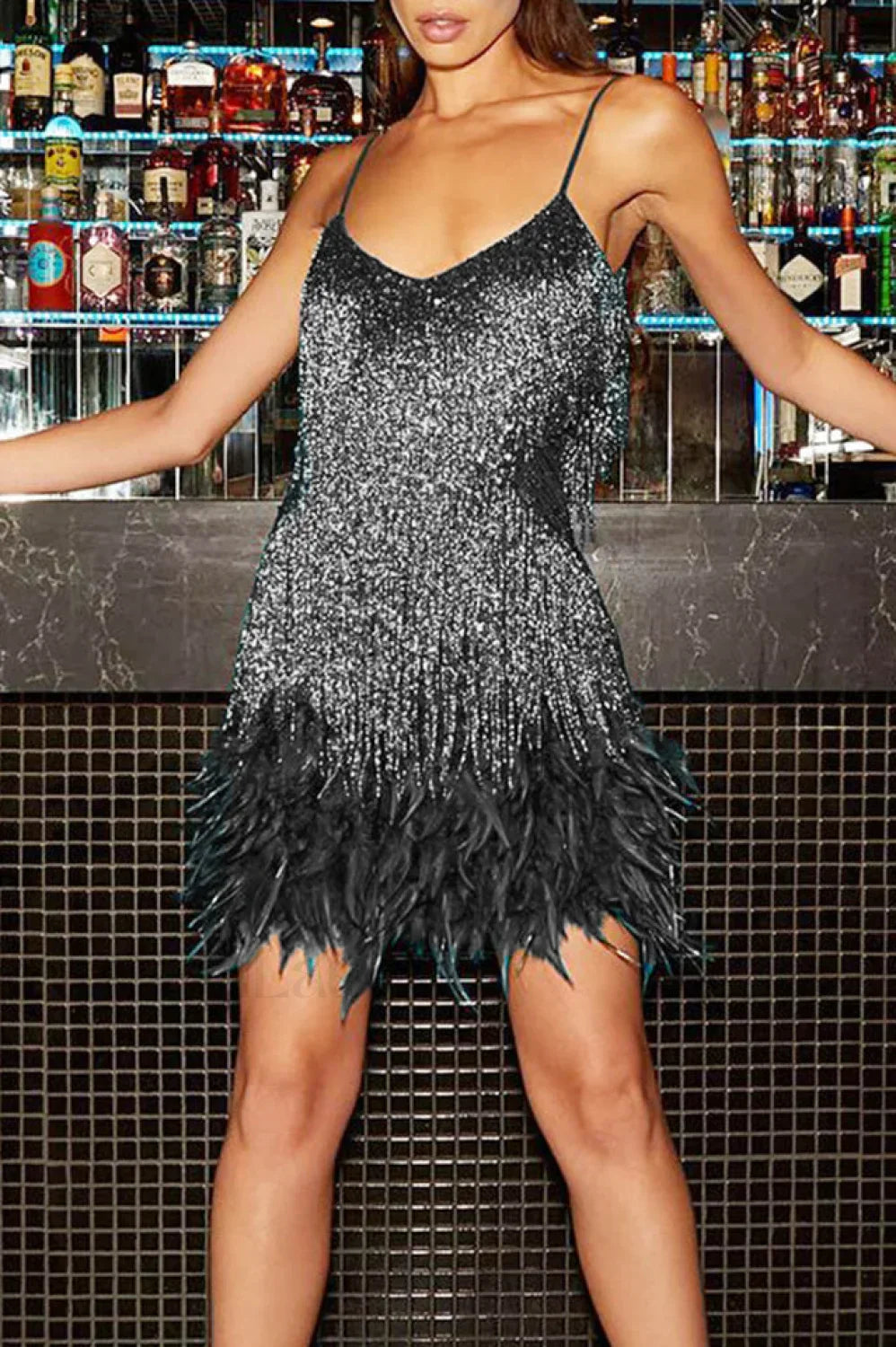 Robe de Soirée à Franges | Glamour Étincelant & Mouvement Féminin